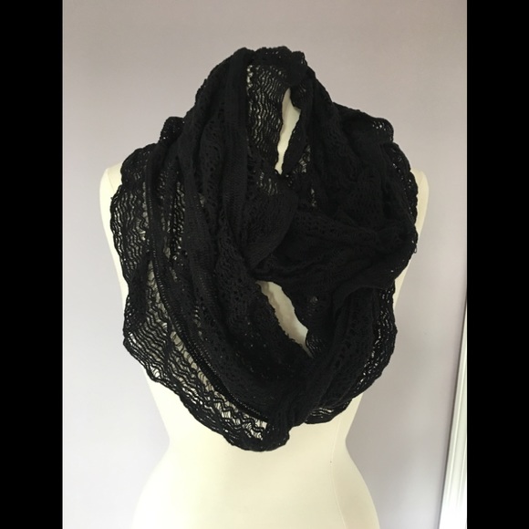 NWOT Black Lace Acrylic Infinity Wrap Scarf - Picture 2 of 5